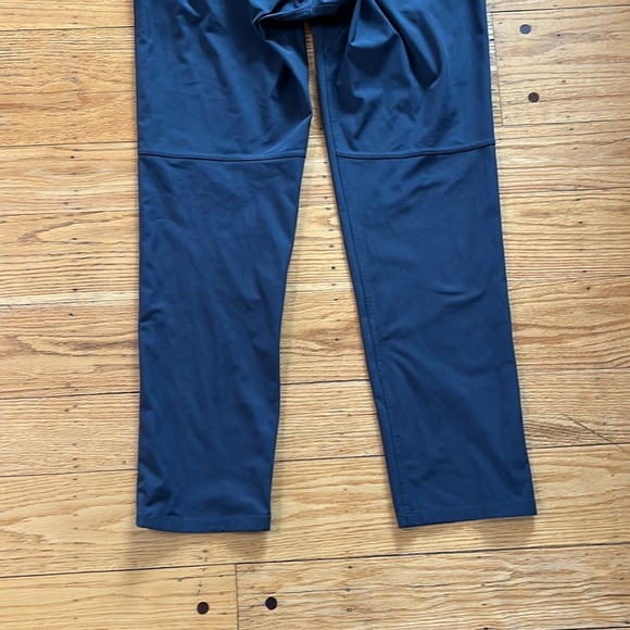 Lululemon ABC Pant Classic *34" - Black - Picture 10 of 12